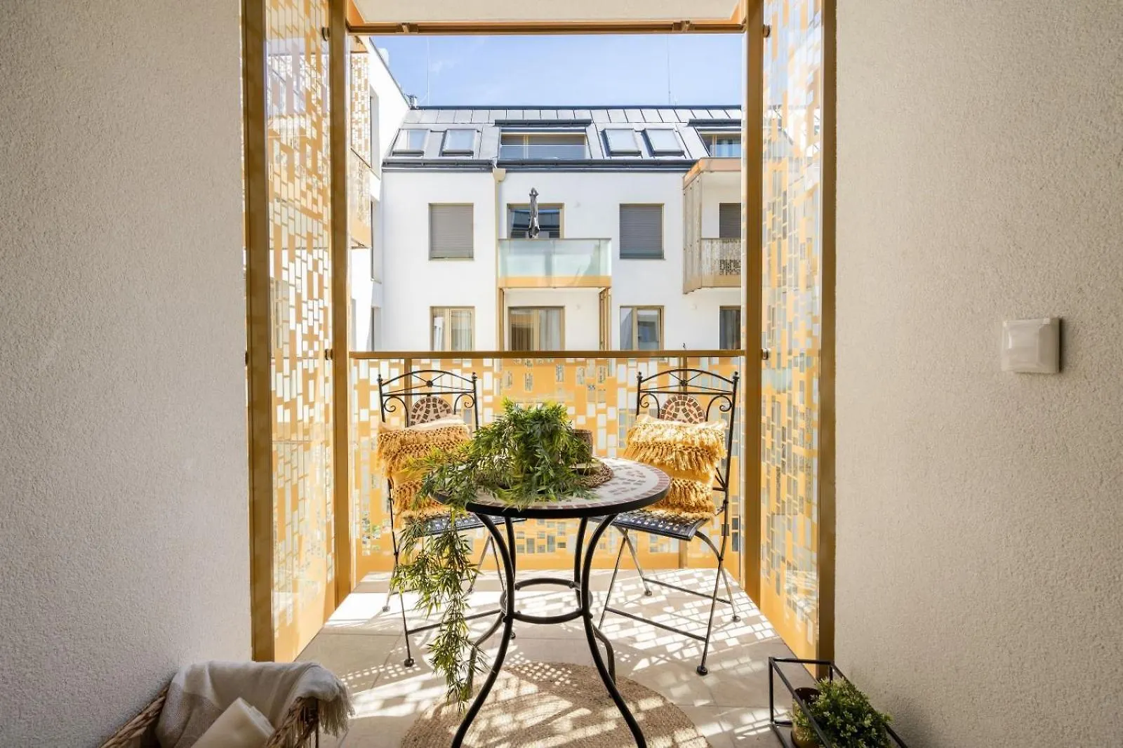 Premier Pest Side Apartment Budapest 0*,  Ungheria